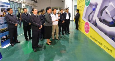 图2:2016.10刘延东副总理访问NT动漫
,与樊明武院士探讨质子治疗装备研发情况_meitu_2 图2:2016.10刘延东副总理访问NT动漫
,与樊明武院士探讨质子治疗装备研发情况_meitu_2